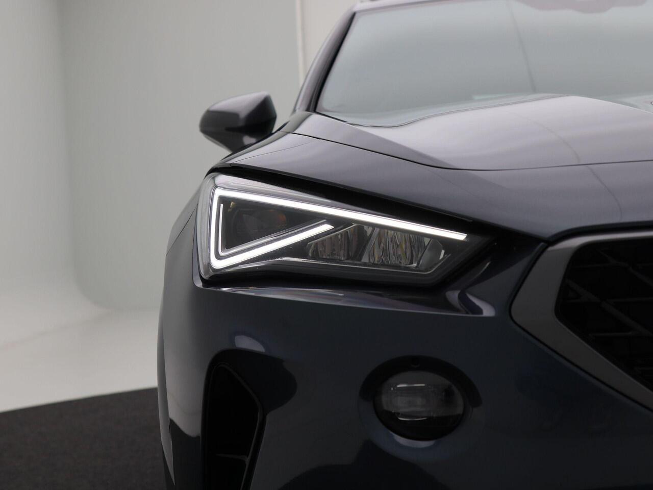 Cupra Formentor 1.4 e-Hybrid VZ 245 Pk Automaat Performance | Full LED | 19 Inch | 360 Camera | Navigatie | Winterpakket | Trekhaak | Copper Seats | 28.228 Km!!