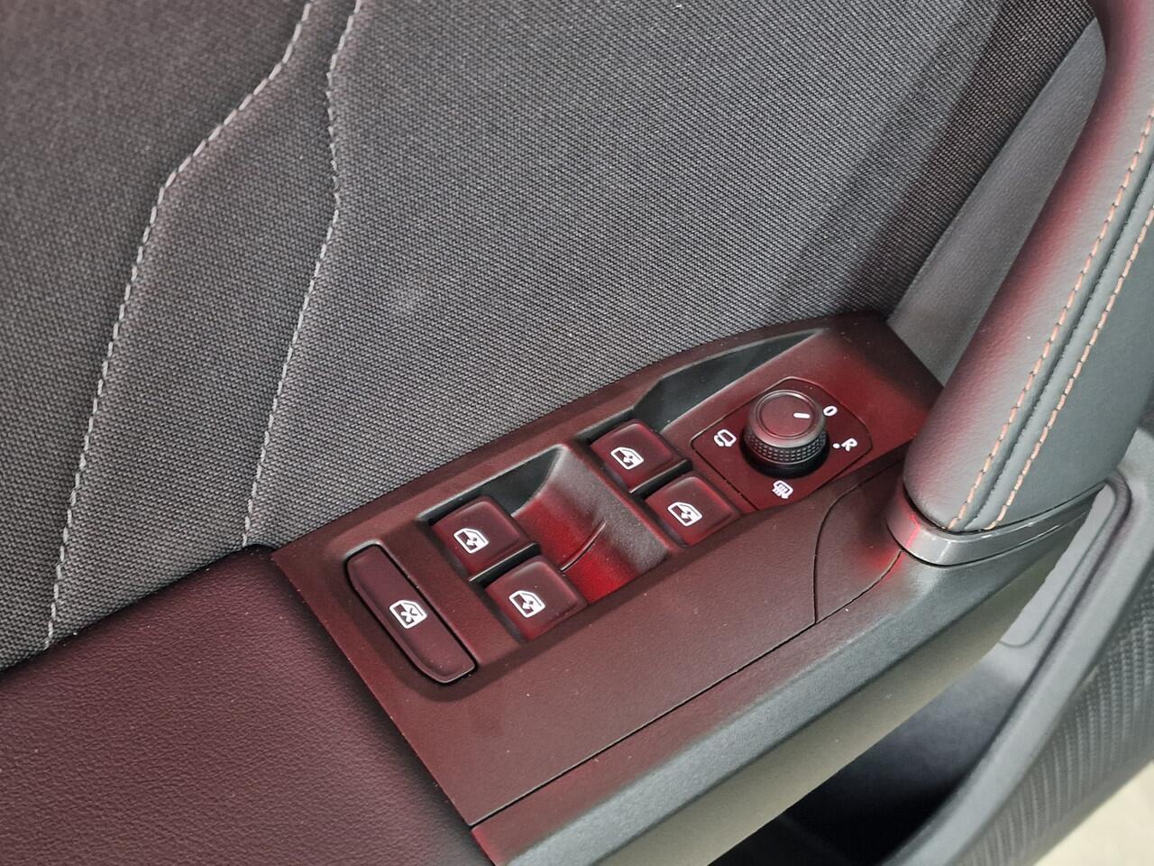 Cupra Formentor 1.5 TSI 150pk DSG/AUT MHEV facelift Wegklapbare trekhaak, Panoramadak, Winterpakket