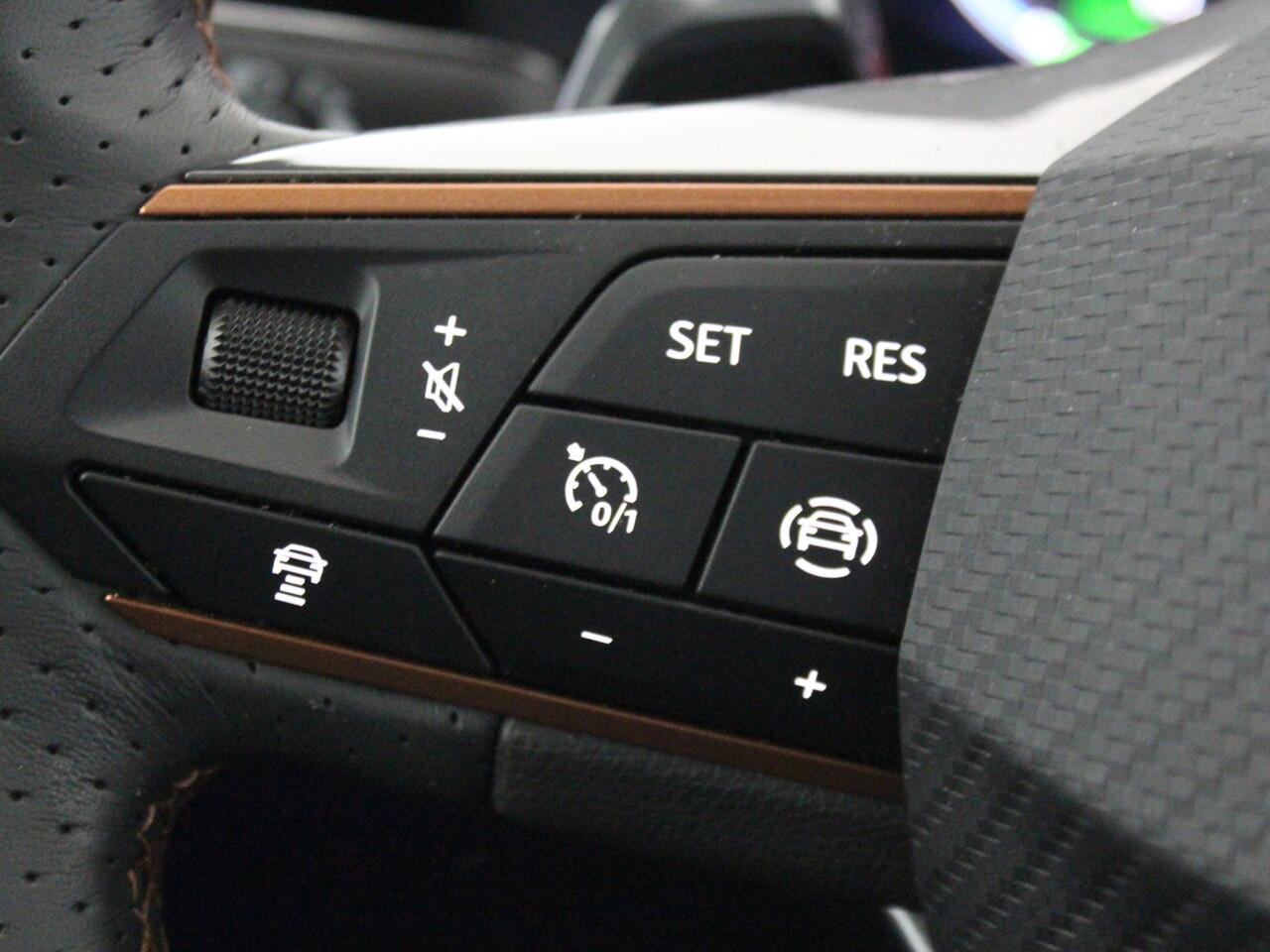 Cupra Formentor 1.4 e-Hybrid Business | ACC | Clima | Navi |* 27 t/m 31 dec eindejaarsshow!!