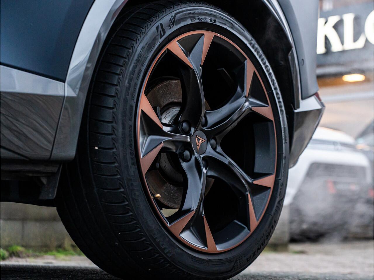 Cupra Formentor 1.4 e-Hybrid VZ Copper Edition PANO ELEK TREKHAAK ELEK ACHTERKLEP LED CAMERA 19 INCH