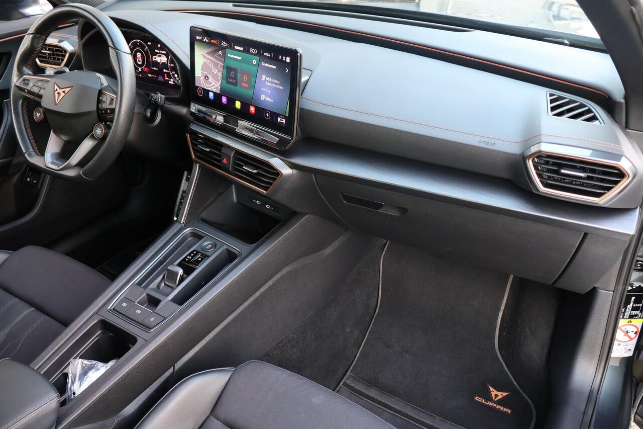 Cupra Formentor 1.4 VZ Copper Edition 245PK | 1e Eigenaar | Dealer Onderh. | BTW | Cupra knop | Sfeer | 1 Laadkabel | Donkere Hemel | Matrix Led | Stuur+Stoelverwarming | Camera | Carplay | Ad Cruise | Climate Control | Elek Klep |