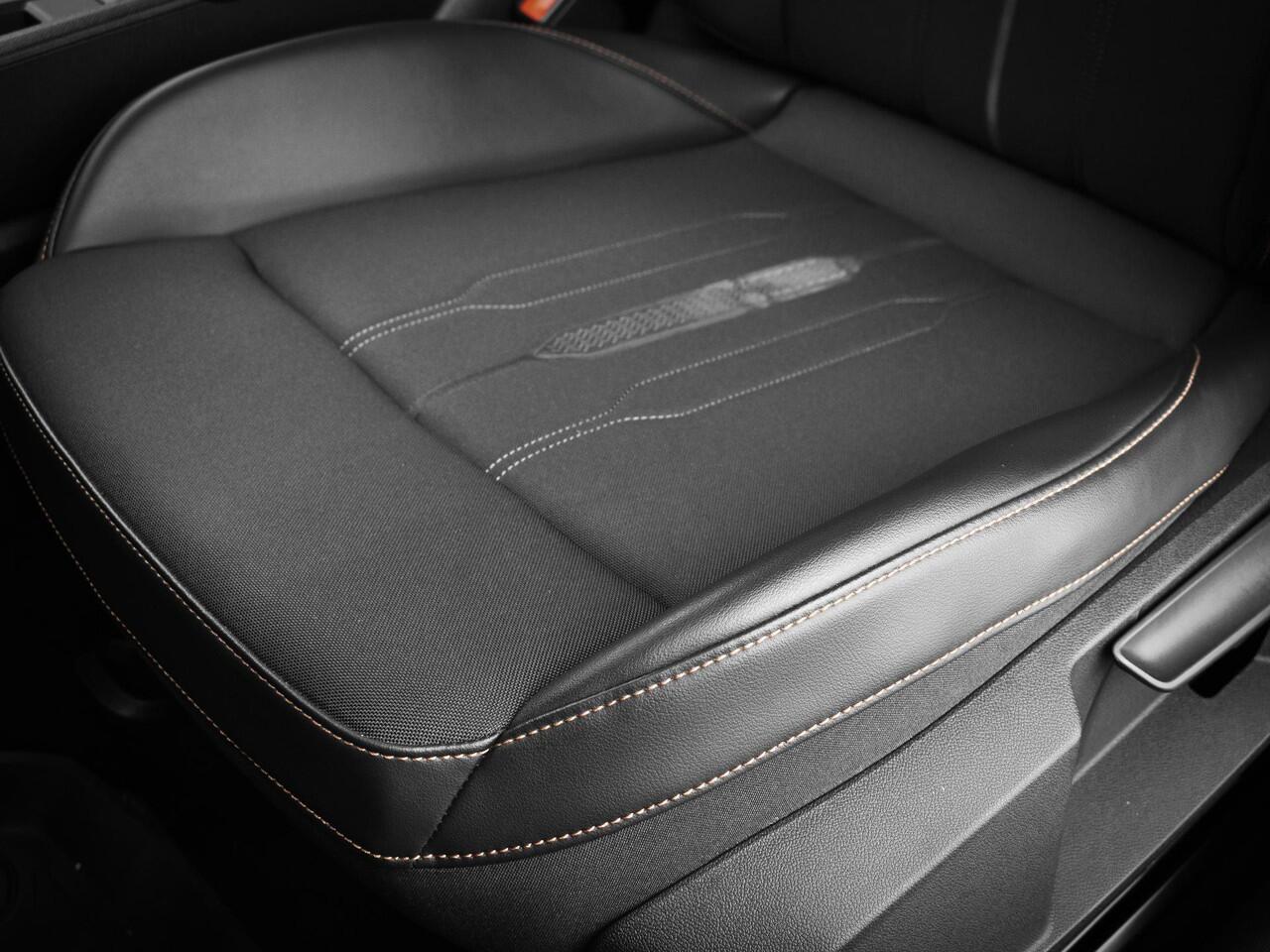 Cupra Formentor 1.4 245pk DSG e-Hybrid VZ Performance · Camera · Panoramadak · Keyless · Elek. Trekhaak · Elek. Achterklep · Apple/Android Car Play · Navigatie · 19'' Inch ·