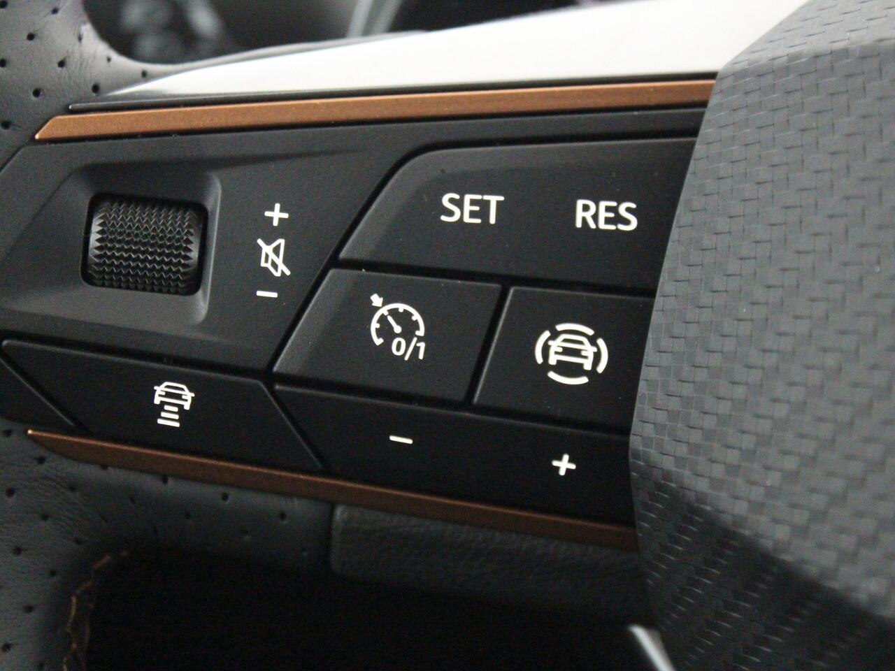 Cupra Formentor 1.4 e-Hybrid Business | ACC | Clima | Navi |* 27 t/m 31 dec eindejaarsshow!!