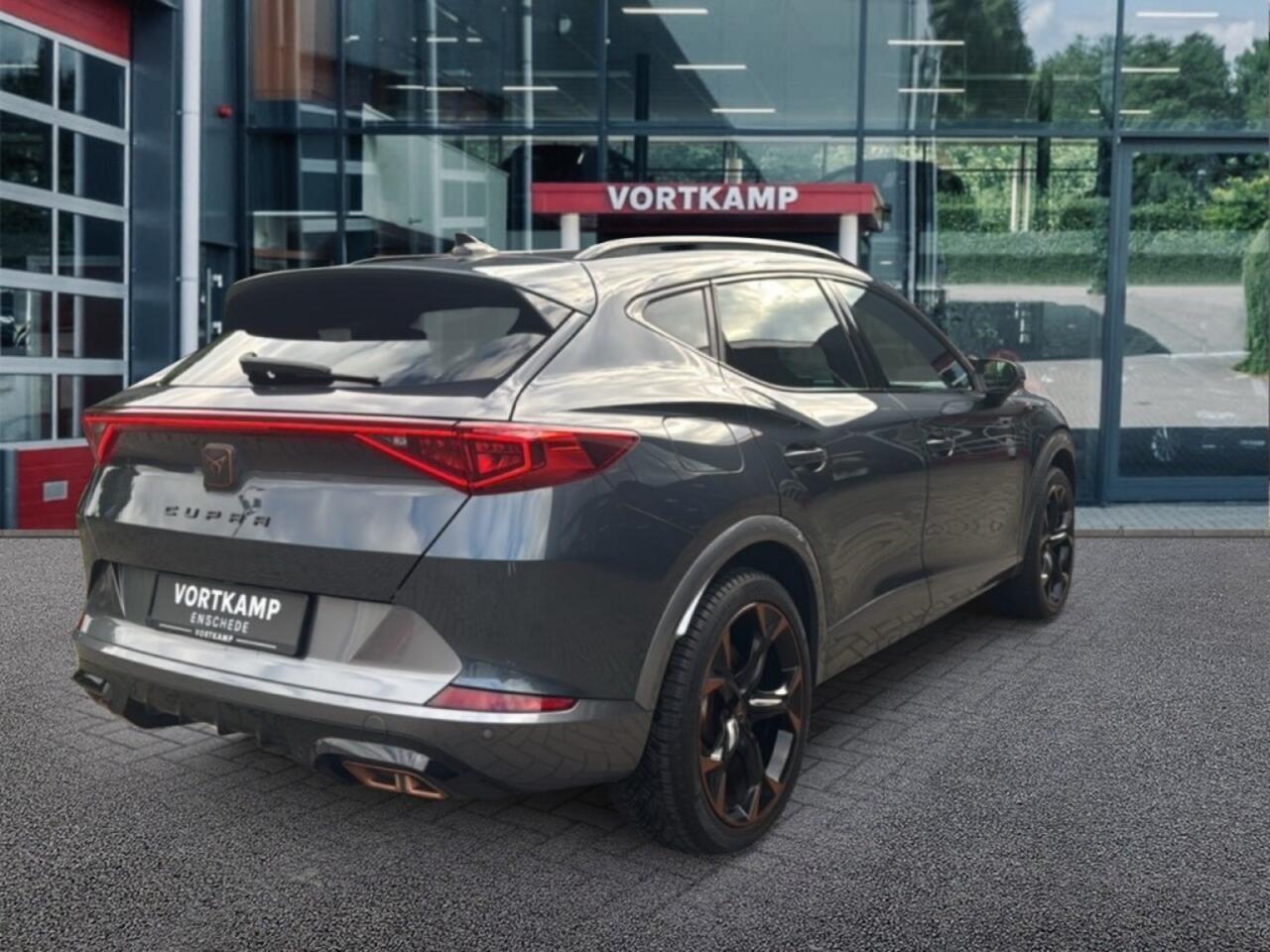 Cupra Formentor 1.4 TSI VZ COPPER EDITION ACC/TREKHAAK/CAMERA/NAVI/CARPLAY/LEDER/STOEL-STUURVERW.