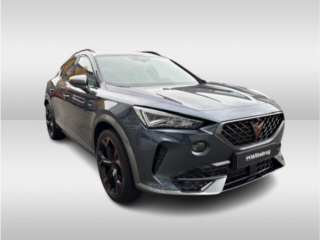 Cupra Formentor 1.4 e-Hybrid VZ Black Edition DSG Automaat Panoramadak / Lederen interieur / Memoryseat / 360 Camera / 19"LM Velgen