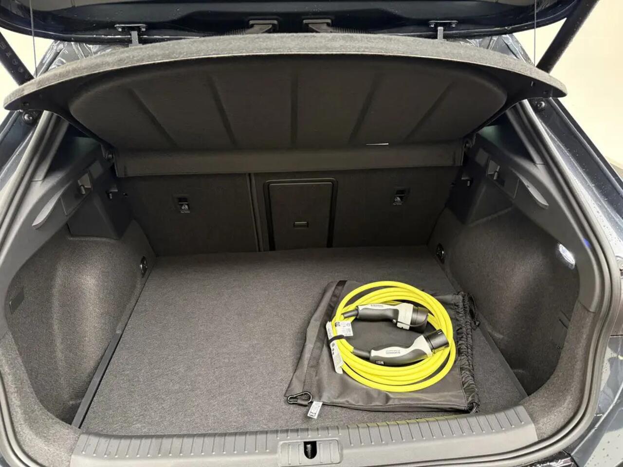 Cupra Formentor 1.5 TSI e-Hybrid 204pk (5-drs SUV) 02-2025 10 KM