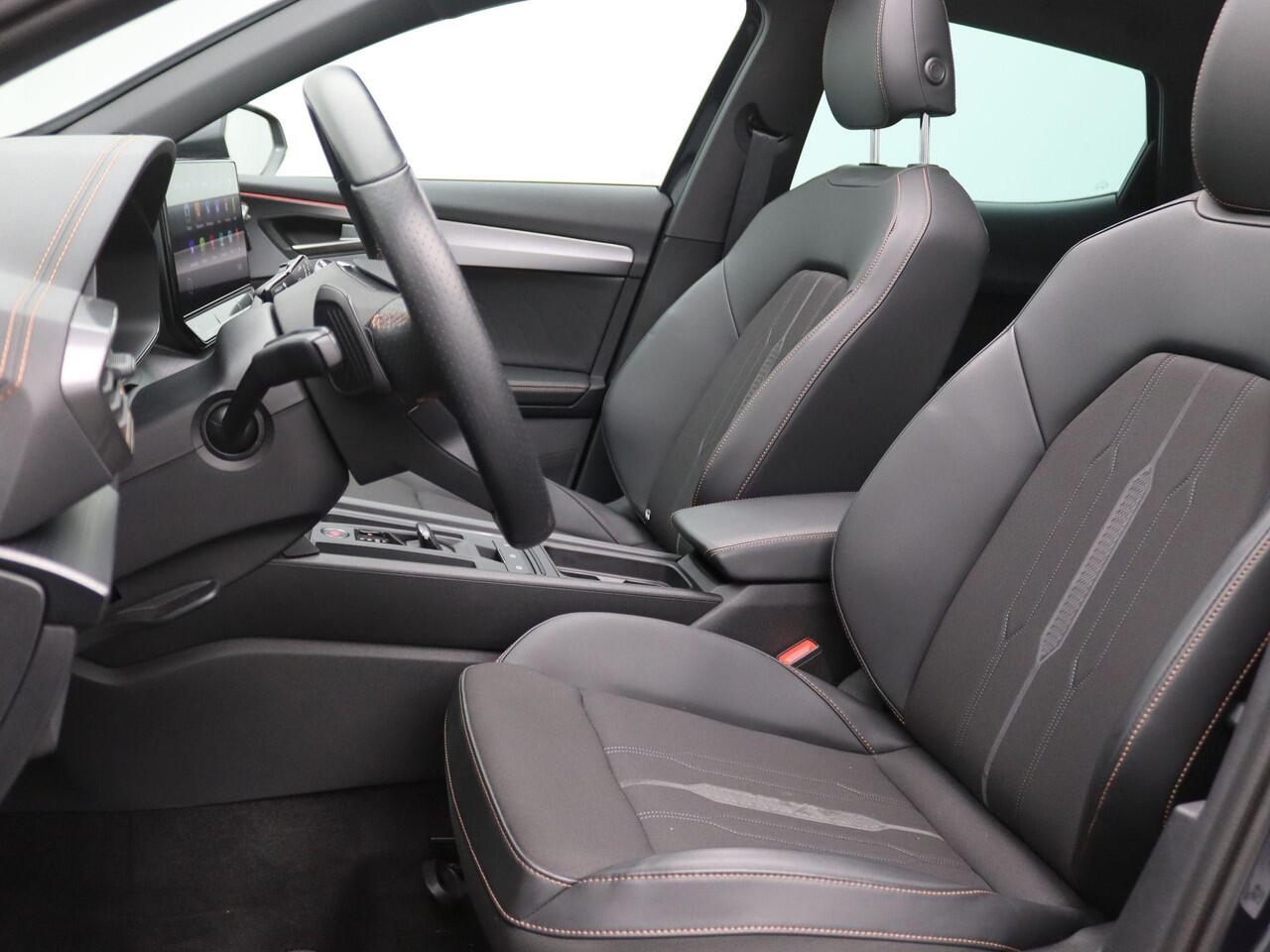 Cupra Formentor 1.4 e-Hybrid Performance 204PK DSG Pano-Schuifdak, Trekhaak, Adaptieve Cruise Control, Achteruitrijcamera, Stoel-Stuurverwarming, Keyless, Side Assist, 19" LM Velgen