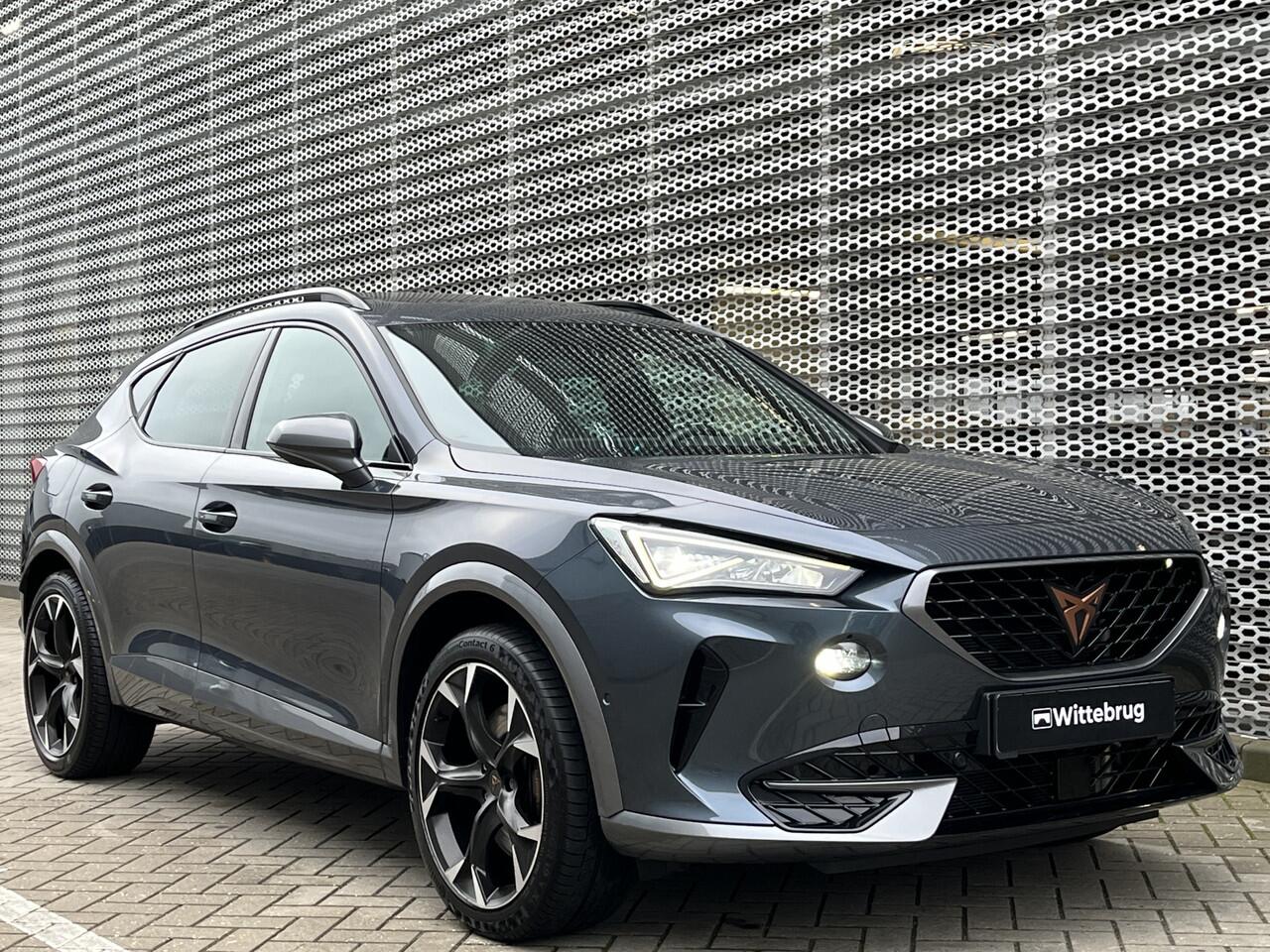 Cupra Formentor 1.4 e-Hybrid 245PK VZ Performance / Panoramadak / Supersport Stuur / Stuurverwarming / Achteruitrijcamera / Dodehoek Sensor / Full-LED P4