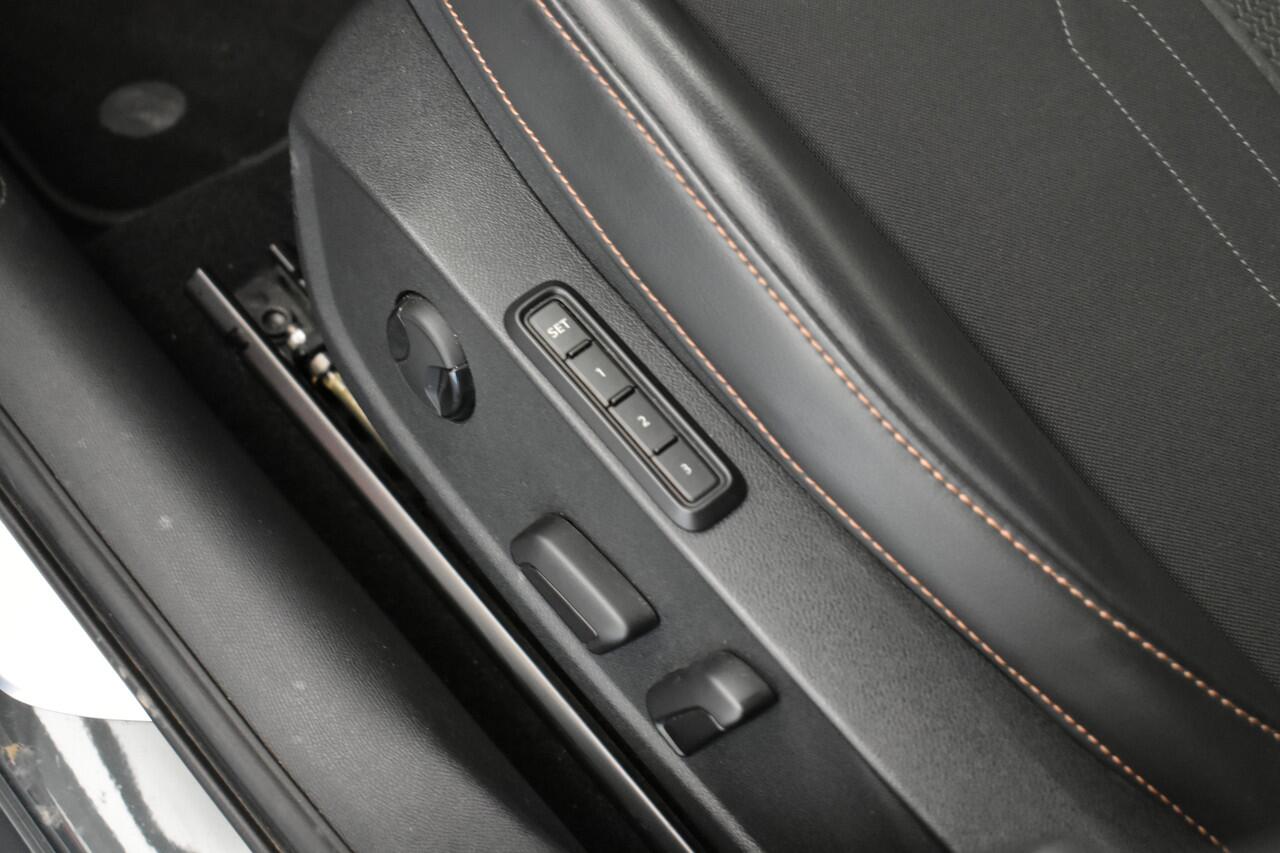 Cupra Formentor 1.4 e-Hybrid VZ PHEV 245Pk Cupraknop EL aKlep Sport MemSeats Winterpack Virtual Performance