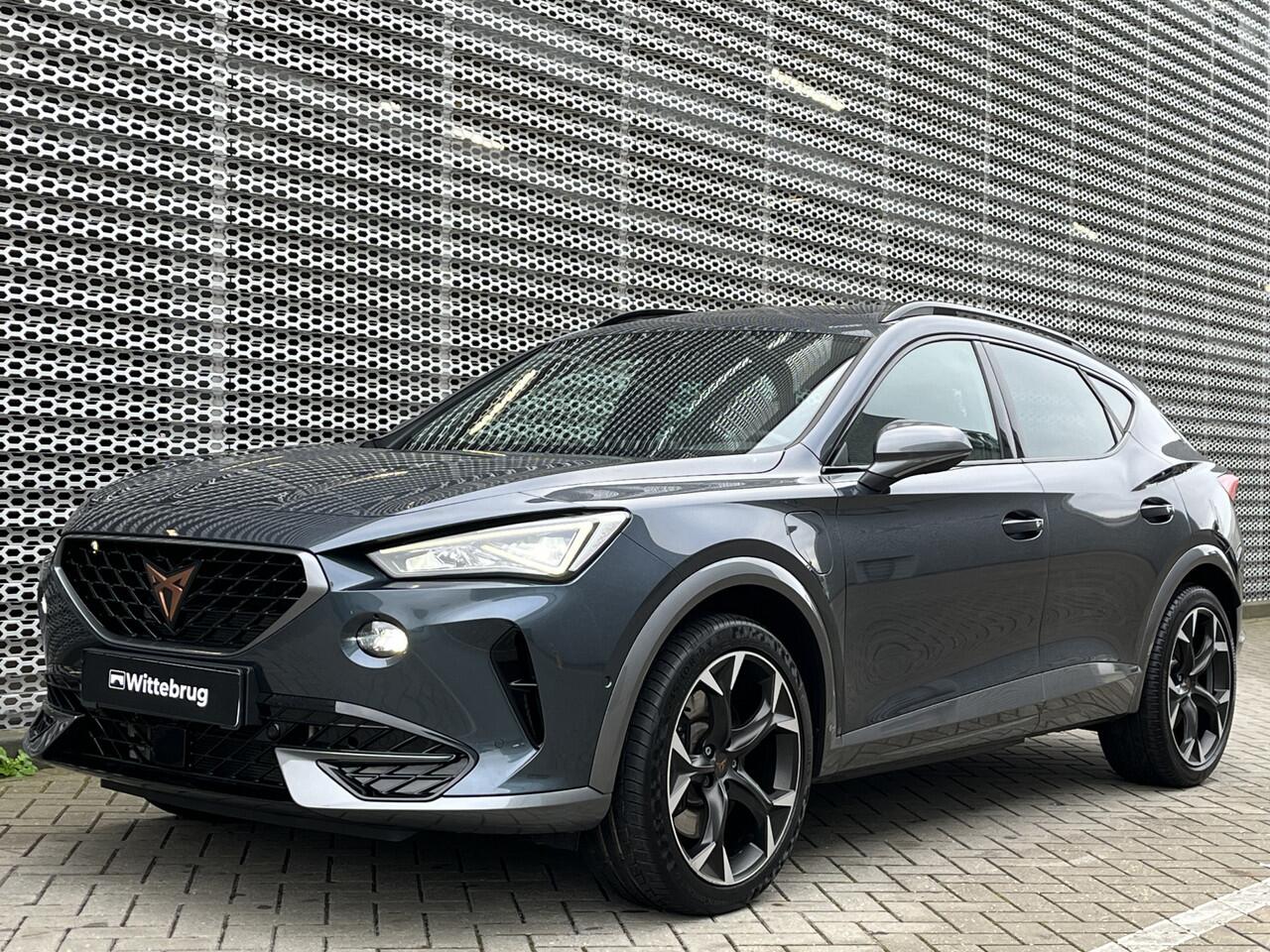 Cupra Formentor 1.4 e-Hybrid 245PK VZ Performance / Panoramadak / Supersport Stuur / Stuurverwarming / Achteruitrijcamera / Dodehoek Sensor / Full-LED P4