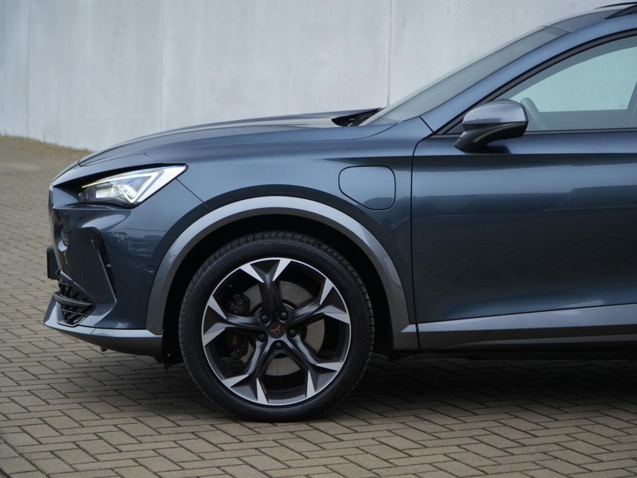 Cupra Formentor VZ 1.4 e-HYBRID 245 PK | Navi | Carplay | Trekhaak | Camera | 19
