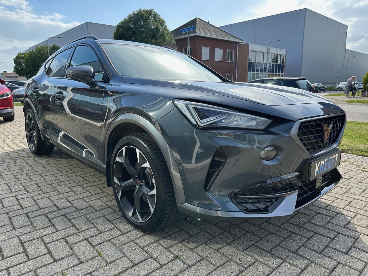 Cupra Formentor 1.4 e-Hybrid Performance VZ App connect | Camera