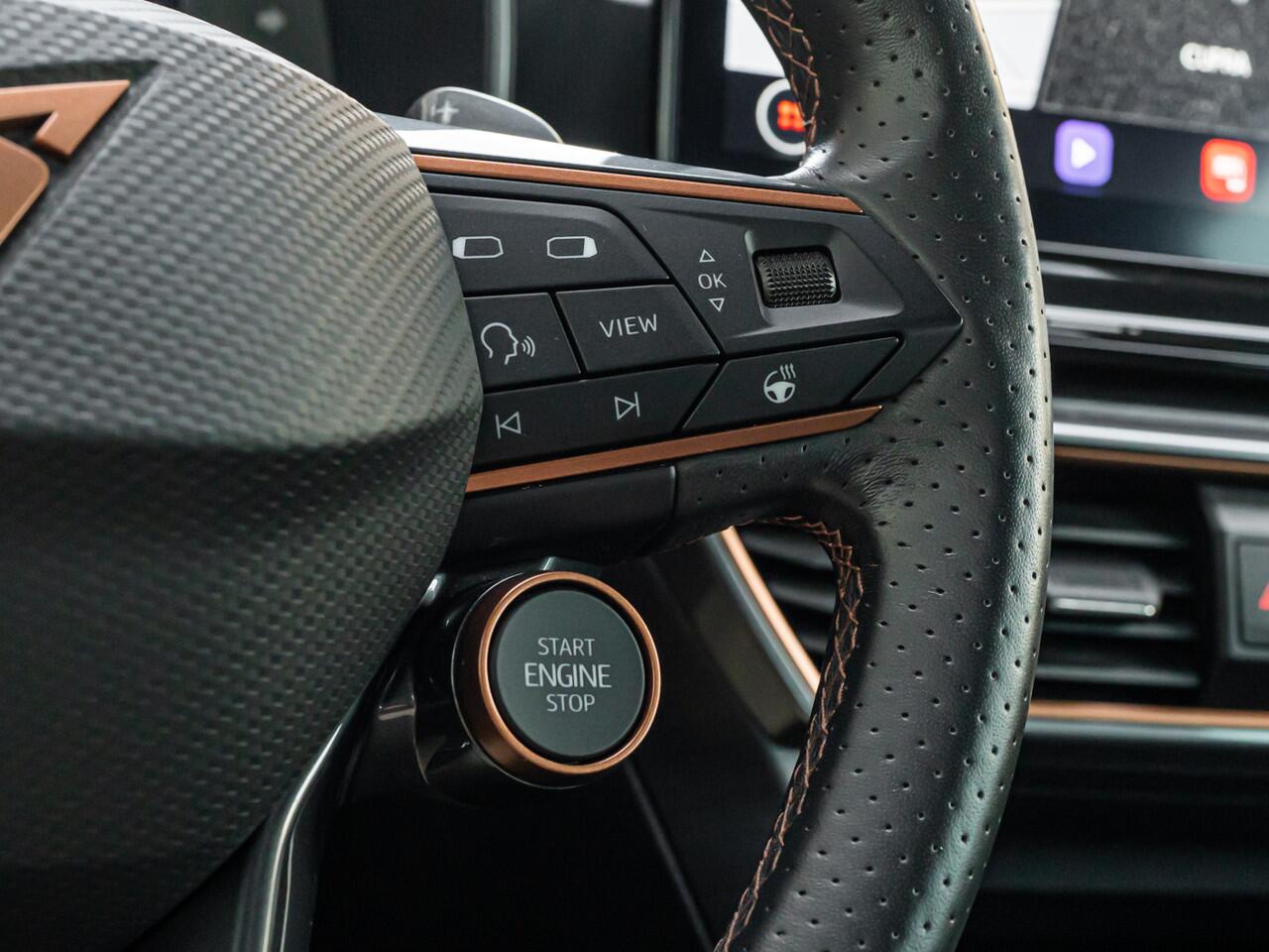 Cupra Formentor 1.4 e-Hybrid VZ Performance SPORTSTUUR ELEK VOL LEDER SCHAALSTOELEN CAMERA 19 INCH BLACK OPTIC