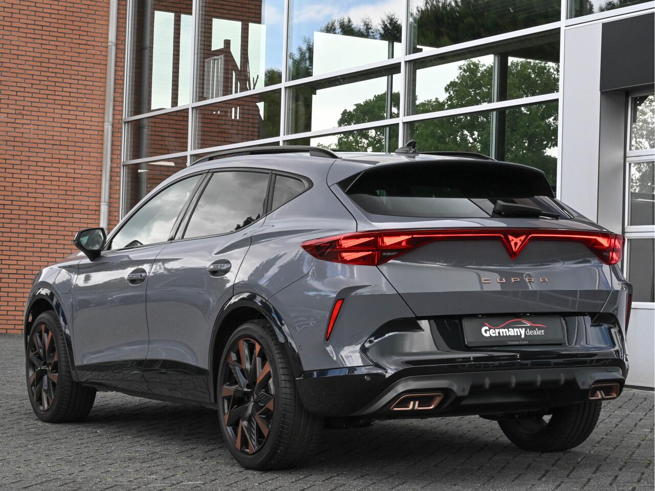 Cupra Formentor 1.5TSI eHybrid 272pk VZ Performance NIEUW! Pano 19-Inch Sennheiser Sfeerverl DCC Keyless ACC VOL!!!