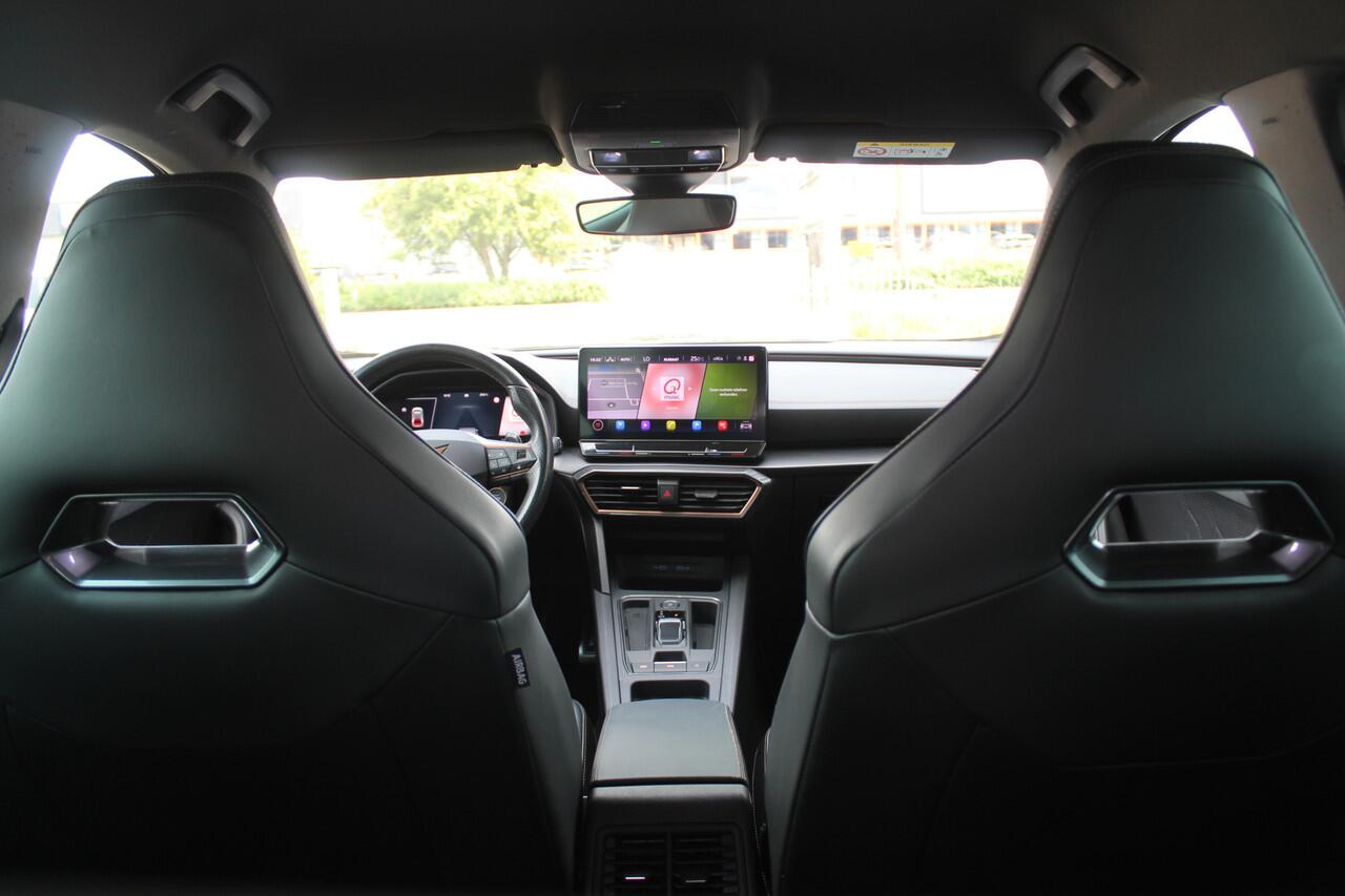 Cupra Formentor 2.0 TSI 4DRIVE 310pk Sport stoelen l Adaptief cruise control l Stoel + Stuur verwarming l 360 sensoren + achterruit camera l automatisch parkeren