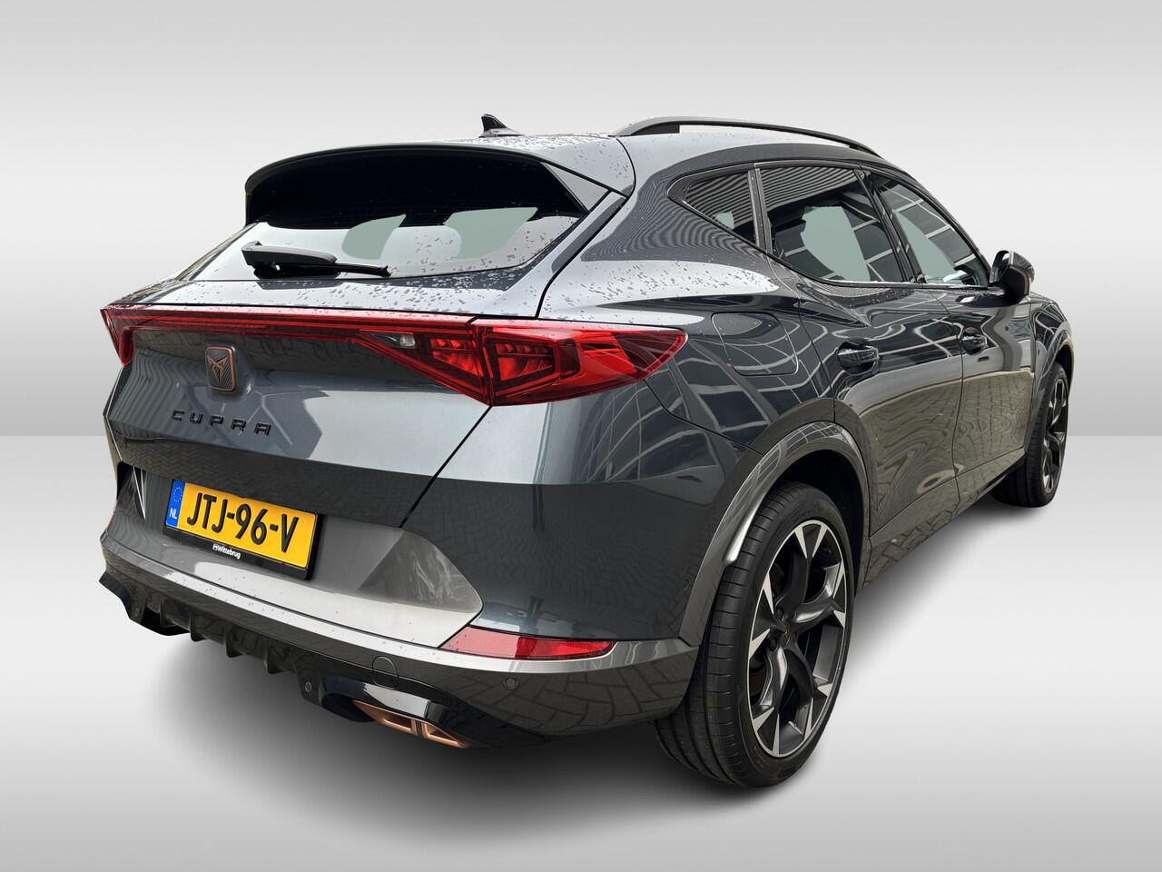 Cupra Formentor 1.4 e-Hybrid 245pk Performance Supersport DSG Automaat Panoramadak / Camera / Supersport / Virtual Cockpit / Navigatie / Full LED