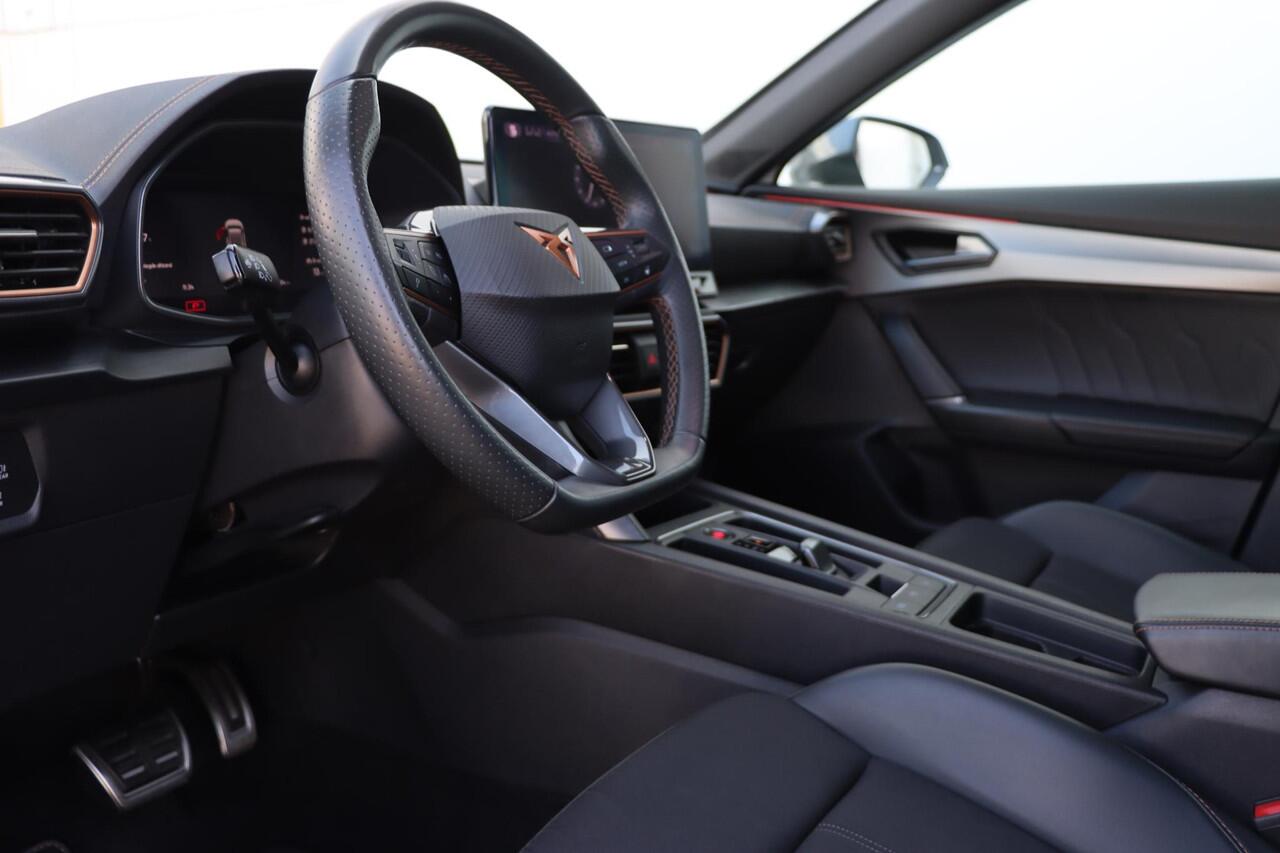 Cupra Formentor 1.4 e-Hybrid VZ Performance 245pk DSG6 | Pano | Camera | Kuipstoelen