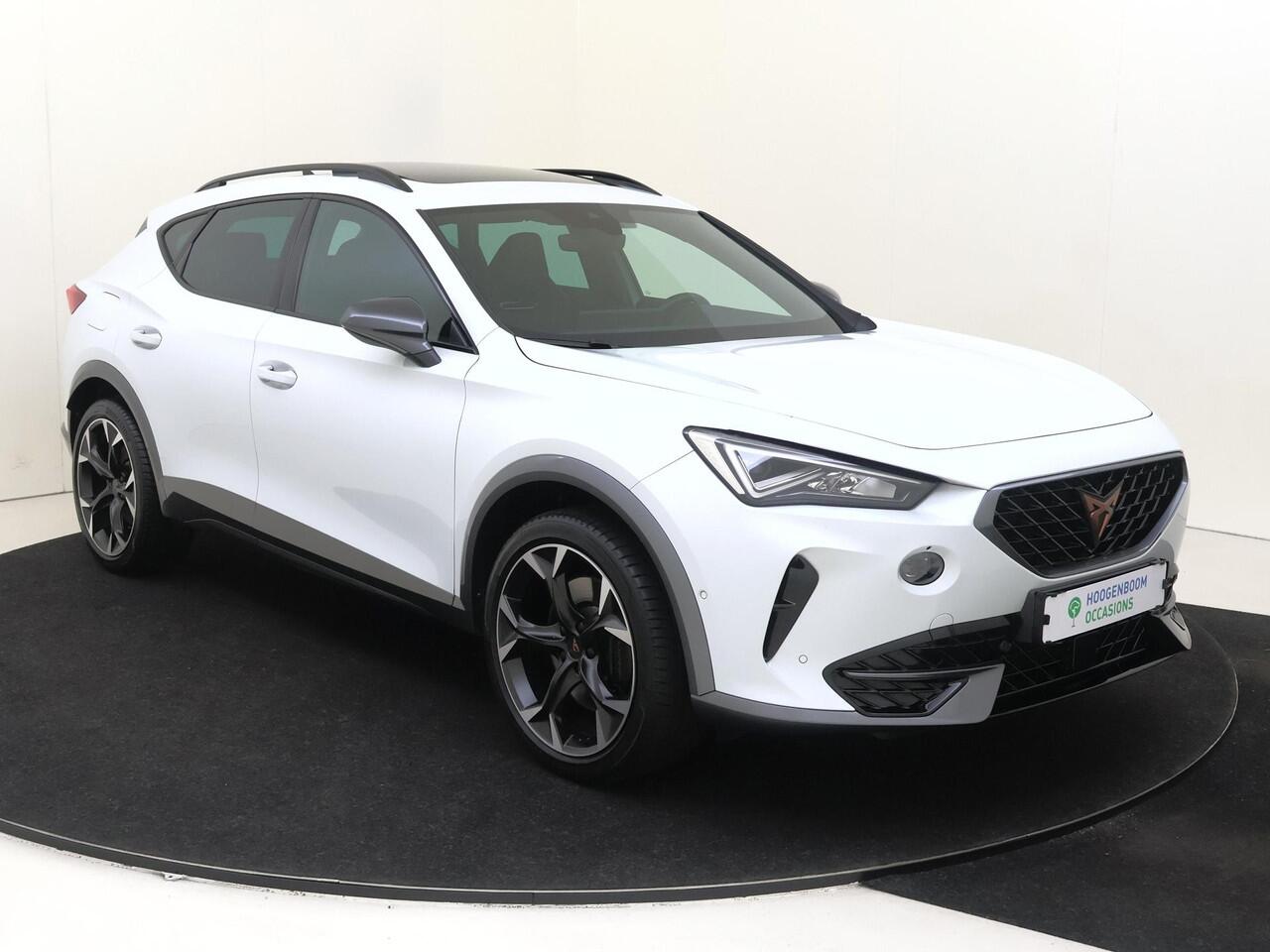 Cupra Formentor 1.4 e-Hybrid VZ Performance | SoH 92% | Panoramadak | Achteruitrijcamera | Adaptieve demping systeem | 3-zone airco | Dodehoek detectie | Keyless | Stoel- en stuurwielverwarming |