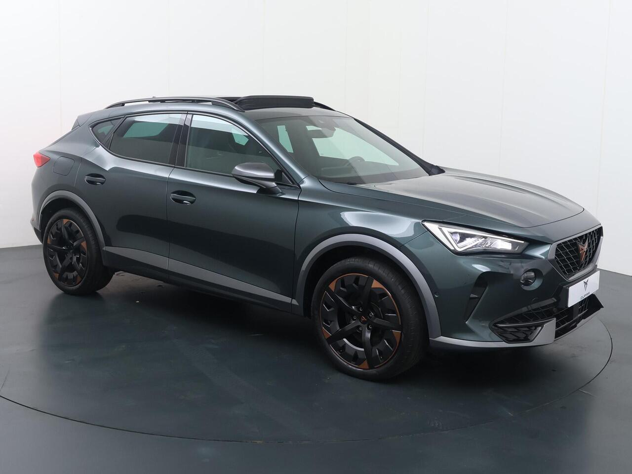 Cupra Formentor 1.4 e-Hybrid VZ Performance | 204 PK | SoH 91% | Trekhaak wegklapbaar | Panoramadak | 19" LM velgen | Achteruitrijcamera |