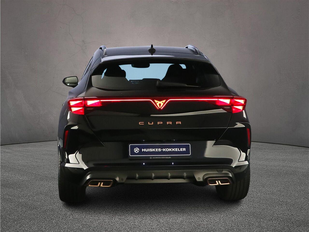 Cupra Formentor VZ Performance 1.5 TSI e-Hybrid 272pk DSG Automaat Trekhaak, Adaptive cruise control, Achteruitrijcamera, Elektrische achterklep, Stuurwiel verwarmd