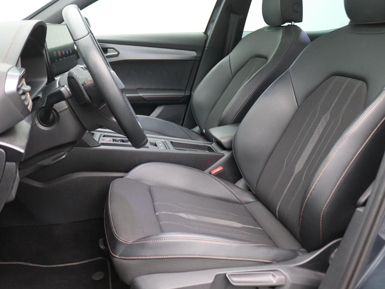 Cupra Formentor 1.4 TSI e-Hybrid Essential 204PK DSG SOH 93% Pano-Schuifdak, Trekhaak, Full LED, Adaptieve Cruise Control, Achteruitrijcamera, Stuurverwarming, Keyless, 18" LM Velgen