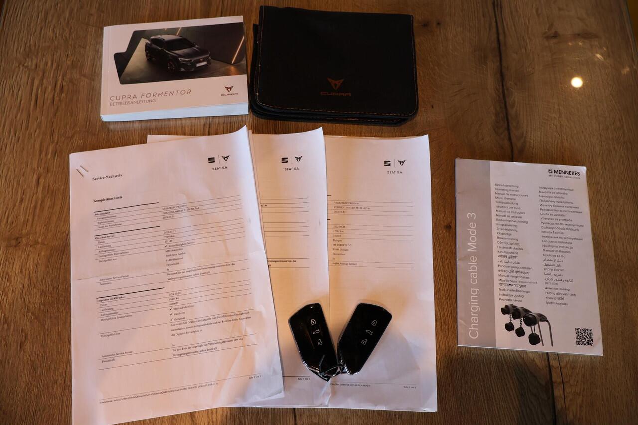 Cupra Formentor 1.4 Business Edition 204PK | BTW | 1e Eigenaar | Dealer Onderh. | Sfeer | Stoel+Stuur verwarming | Ad Cruise | Keyless | Digitaal Cockpit | Carplay | PDC | Full Led | 2 Laadkabels