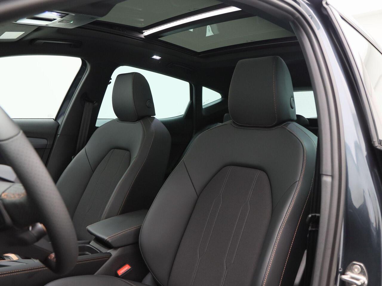 Cupra Formentor 1.5 TSi 204 Pk e-Hybrid Automaat Business | 360° Camera | Panorma Dak | Adaptive Cruise | Full LED | Privacy Glass | Elektrische Achterklep | 19 Inch | 40 Km!!