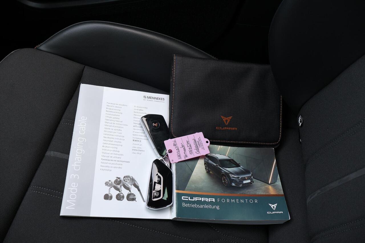 Cupra Formentor 1.4 VZ Black Edition 1e Eigenaar | Dealer Onderh | BTW | Trekhaak | 360'Cam | Cupra Knop | Sfeer | 2 Laadkabels | Memory | Elek Stoel+Klep | Carplay | Full Led | Navi | PDC | Ad Cruise