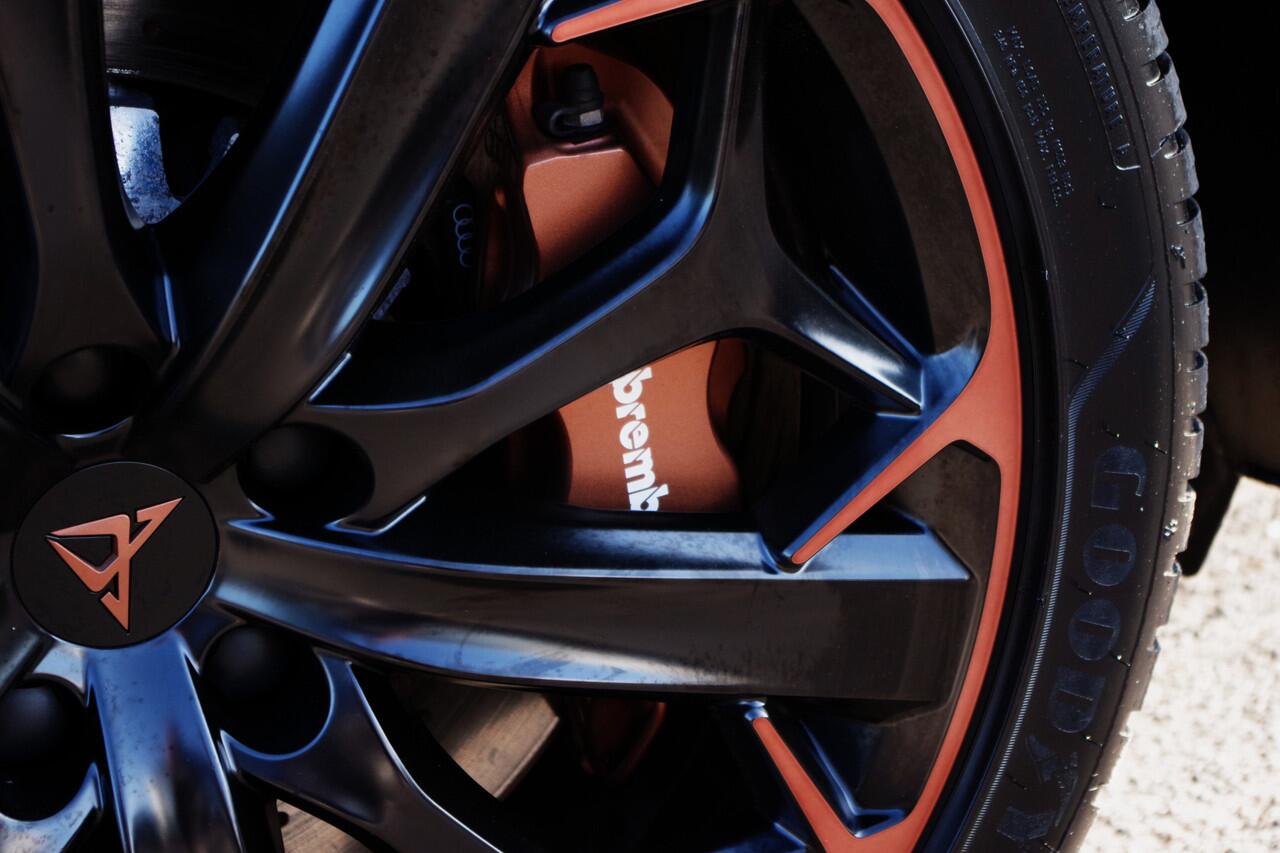 Cupra Formentor 1.4 e-Hybrid VZ Tribe Edition 245 PK PHEV, Panoramadak, BREMBO Remmen, Leder, Memory, Adap. Cruis Control, Camera