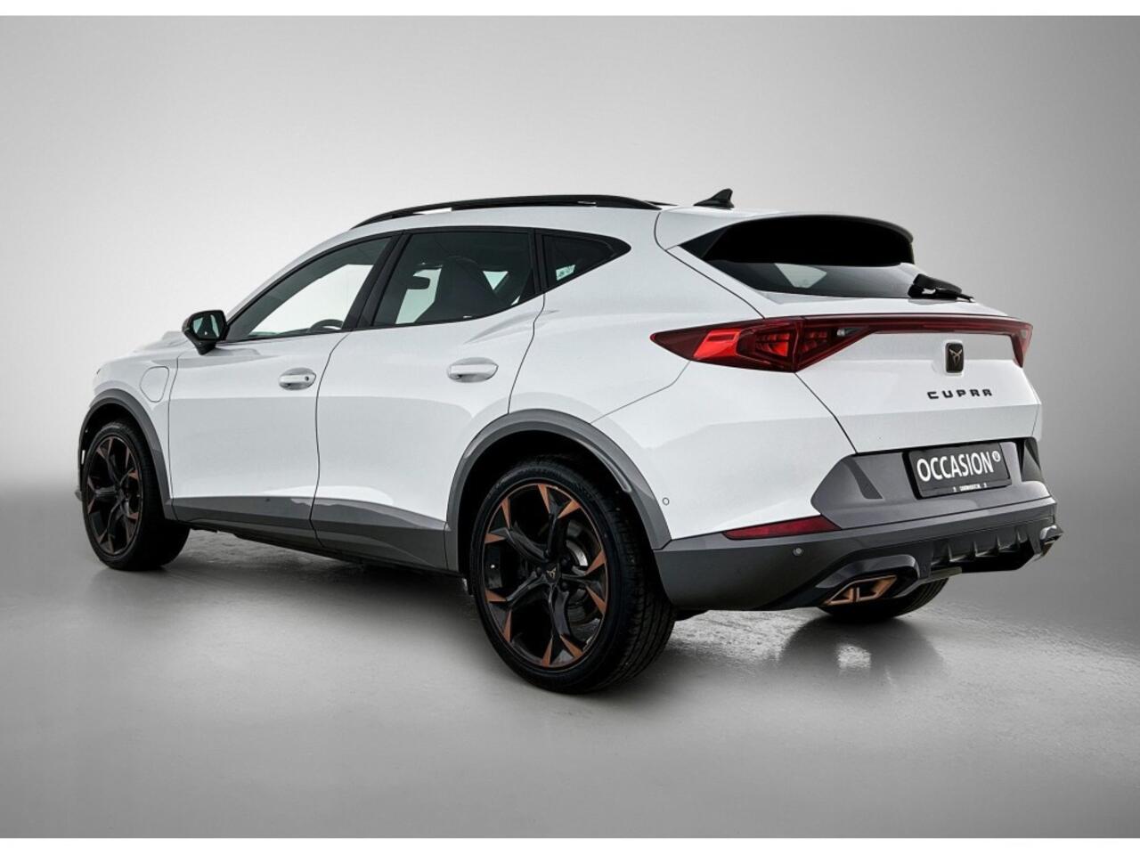 Cupra Formentor 1.4 TSI eHybrid 245pk PHEV VZ Performance / Panoramadak / Adaptive Cruise / Leer