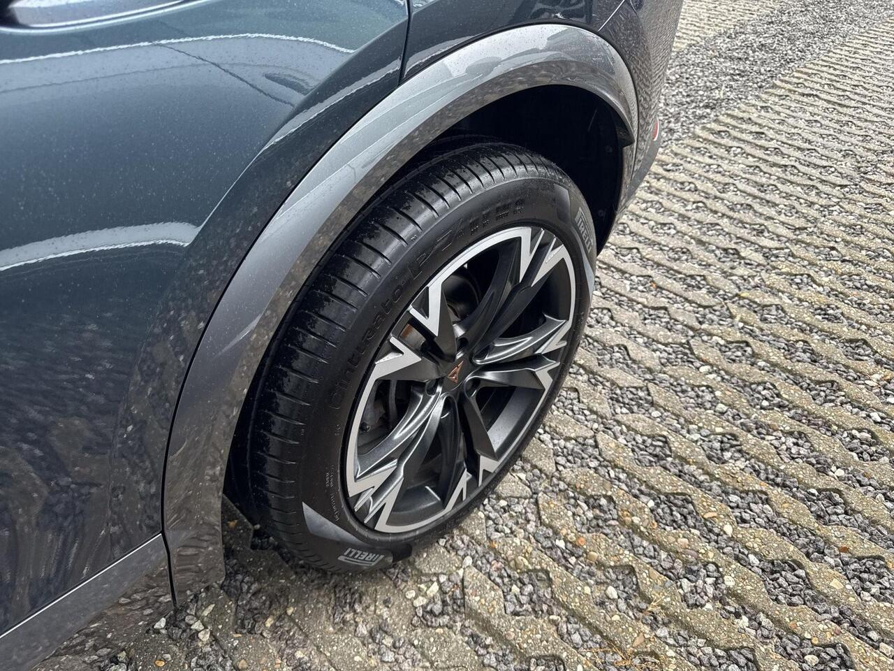 Cupra Formentor 1.4 e-Hybrid Business | 99% SOH | PHEV | A.Camera | Elec. Achterklep | ACC | 204Pk