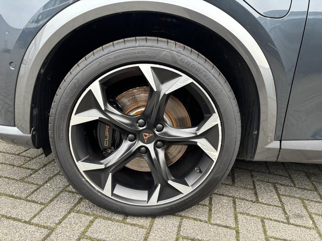 Cupra Formentor 1.4 e-Hybrid 245pk Performance Supersport DSG Automaat Panoramadak / Camera / Supersport / Virtual Cockpit / Navigatie / Full LED