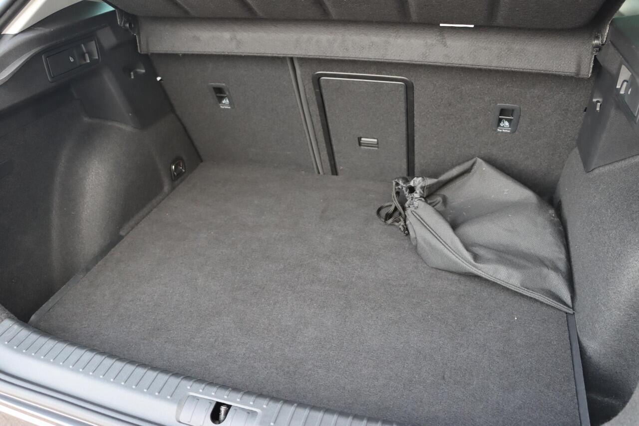 Cupra Formentor 1.4 e-Hybrid Business DSG6 204pk