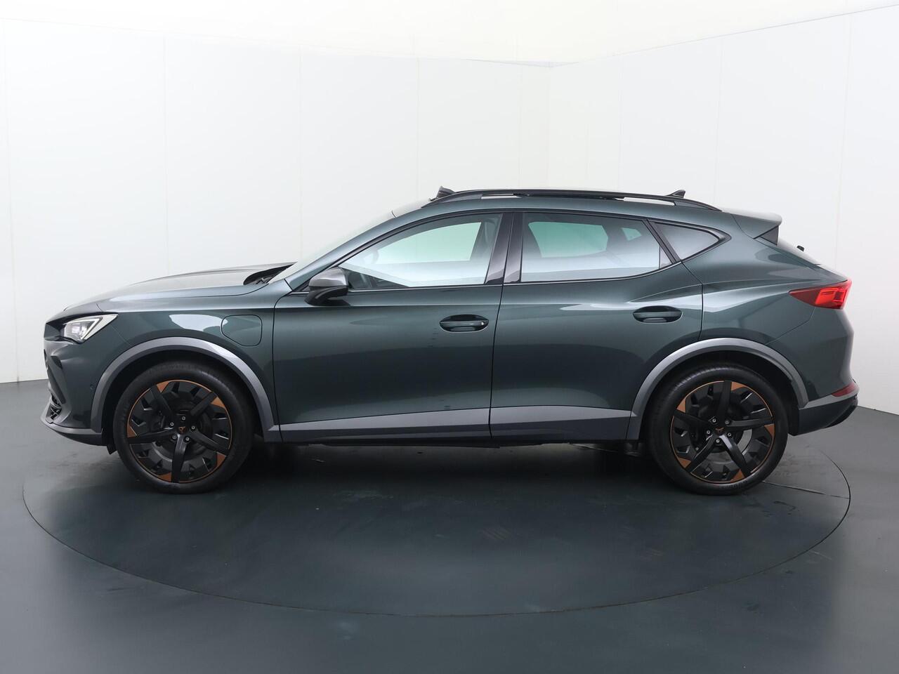 Cupra Formentor 1.4 e-Hybrid VZ Performance | 204 PK | SoH 91% | Trekhaak wegklapbaar | Panoramadak | 19" LM velgen | Achteruitrijcamera |