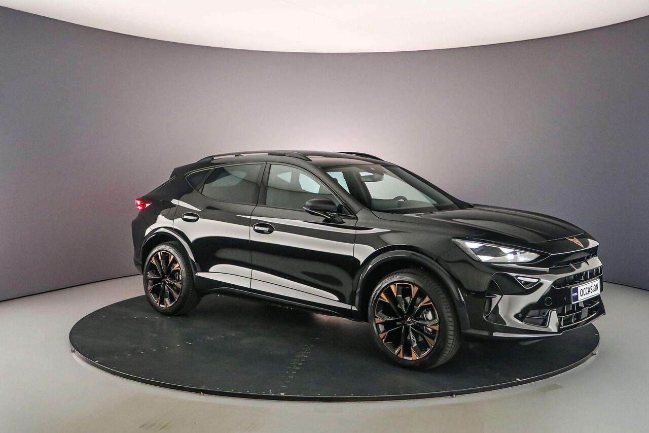 Cupra Formentor Business 1.5 TSI eHybrid 204pk DSG Automaat Panoramadak, Elektrische achterklep, Adaptive cruise control, 360 camera, Achteruitrijcamera, Stuurwiel verwarmd, Navigatie