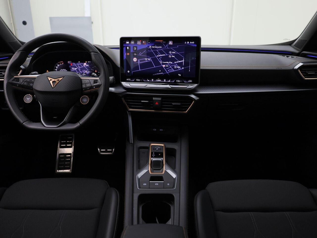 Cupra Formentor 1.5TSIe/150PK FL Business DSG · Panoramadak · Trekhaak · 360°Camera + Parkeersensoren · Garantie t/m 23-05-2027