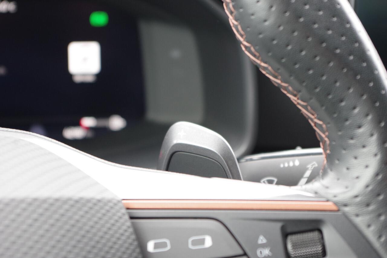 Cupra Formentor 1.4 TSI e-Hybrid 204 PK Essential, Climate Control, Sfeerverlichting, Carplay