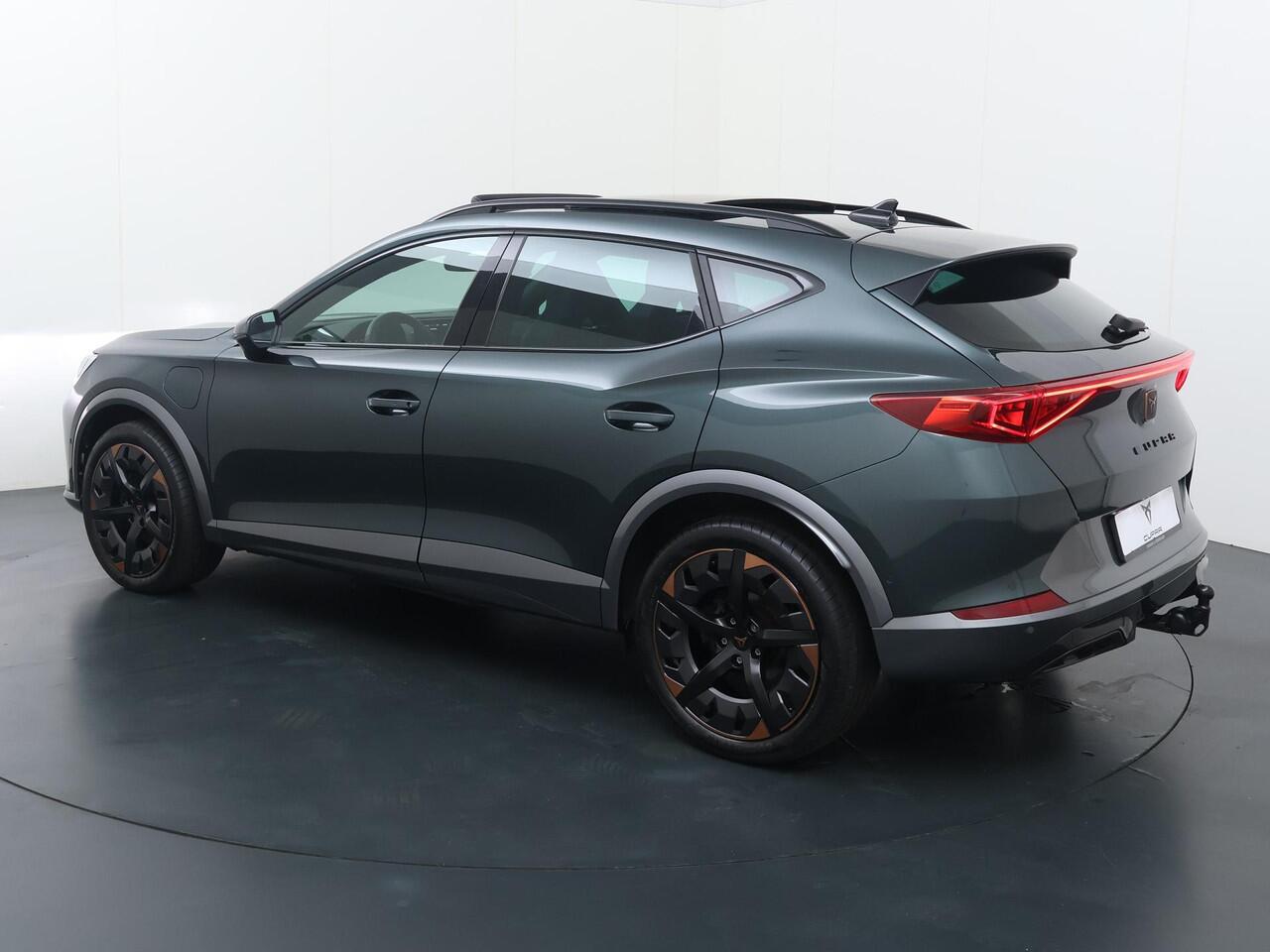 Cupra Formentor 1.4 e-Hybrid VZ Performance | 204 PK | SoH 91% | Trekhaak wegklapbaar | Panoramadak | 19" LM velgen | Achteruitrijcamera |