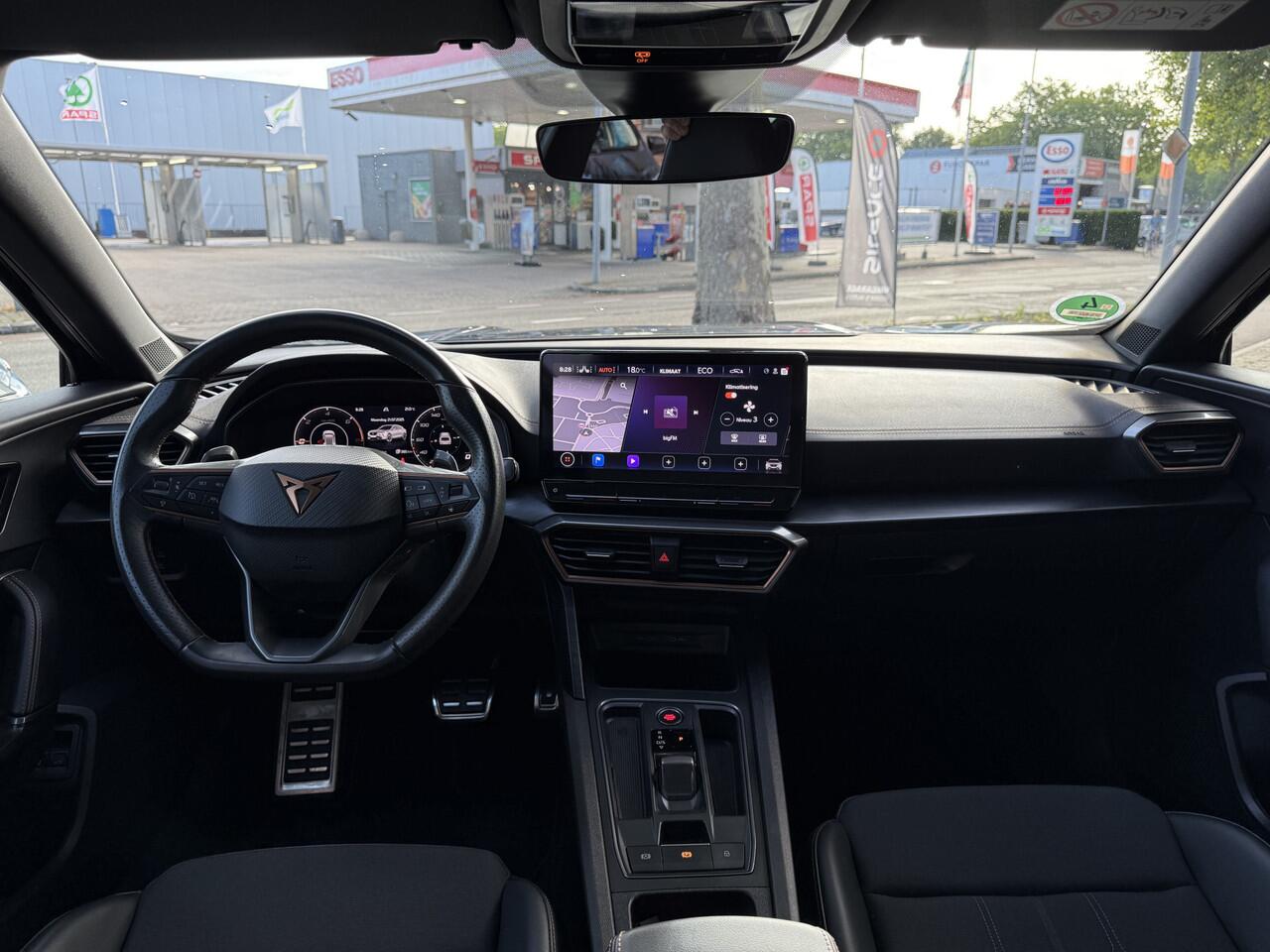 Cupra Formentor 1.4 e-Hybrid VZ Performance copper | 245 pk / 180Kw gecombineerd | elektrische trekhaak | verwarmde stoelen + stuurwiel | half leder bekleding | Apple Carplay/Android Auto |