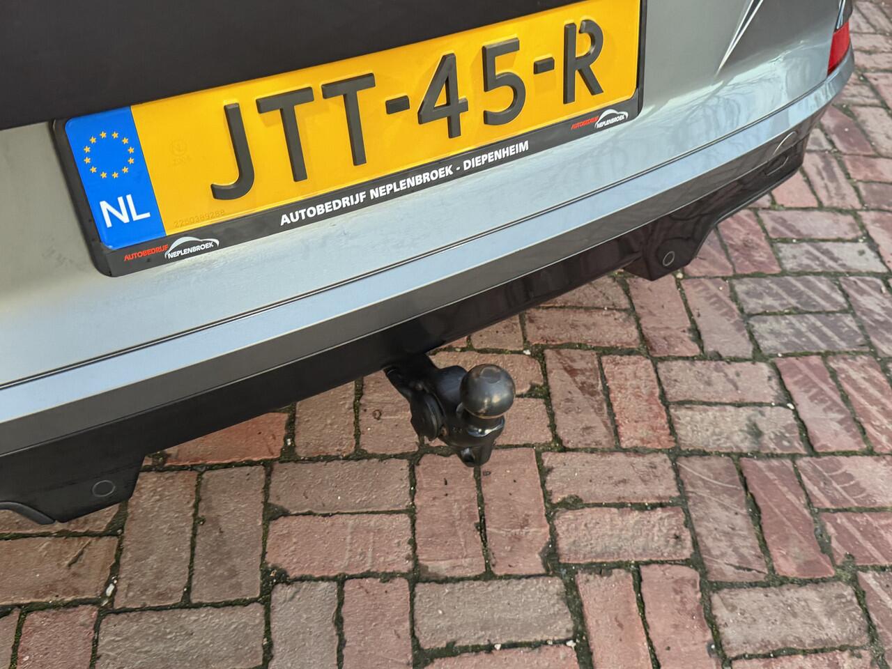 Cupra Formentor 1.4 e-Hybrid 1e eigenaar 19INCH,CAMERA f1 stuur Dealer onderhouden 204pk.