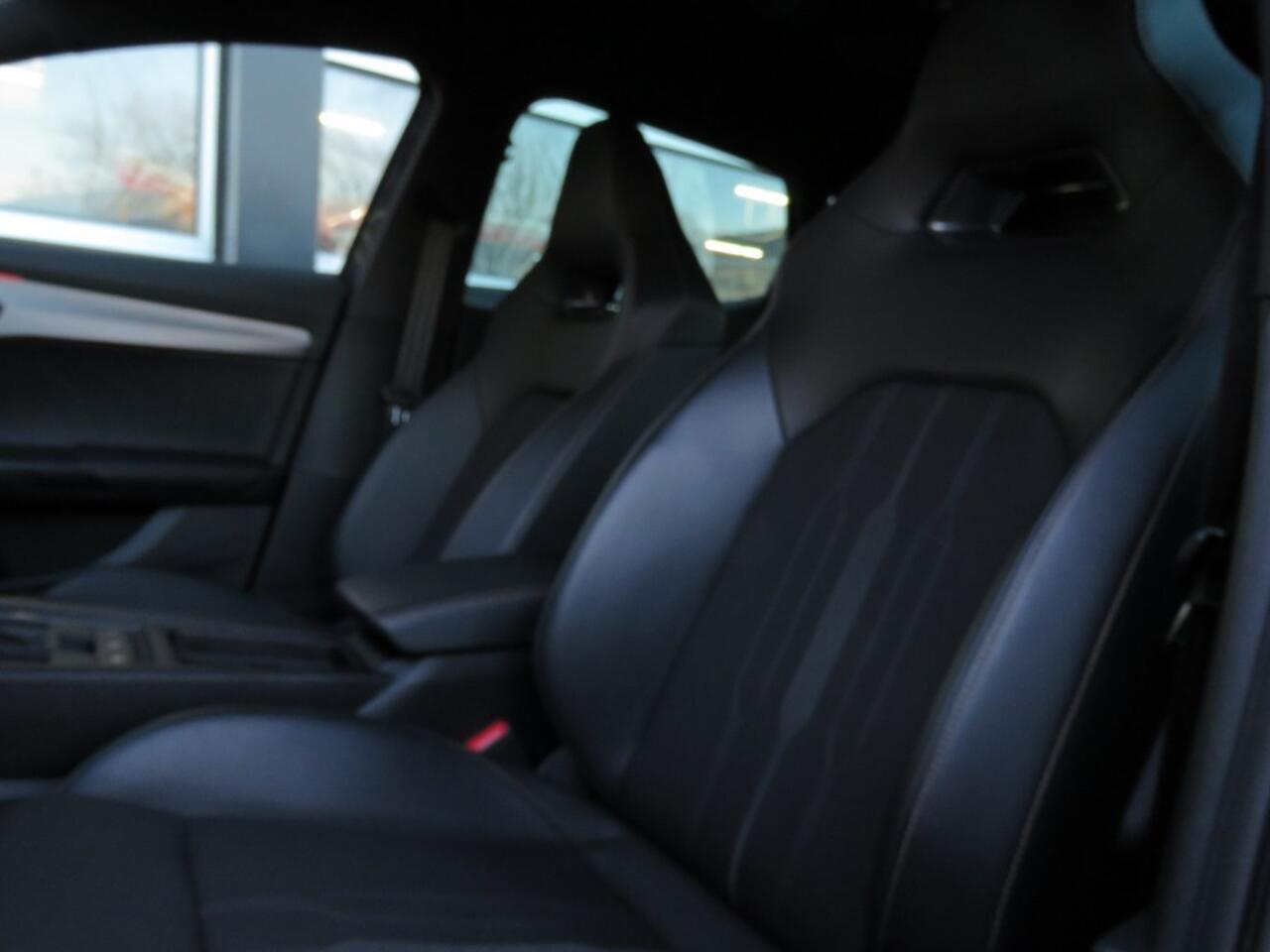 Cupra Formentor 1.4 VZ 245pk e-Hybrid / Sportstoelen / 19 Inch / Stuur+stoelverw. / BOVAG garantie