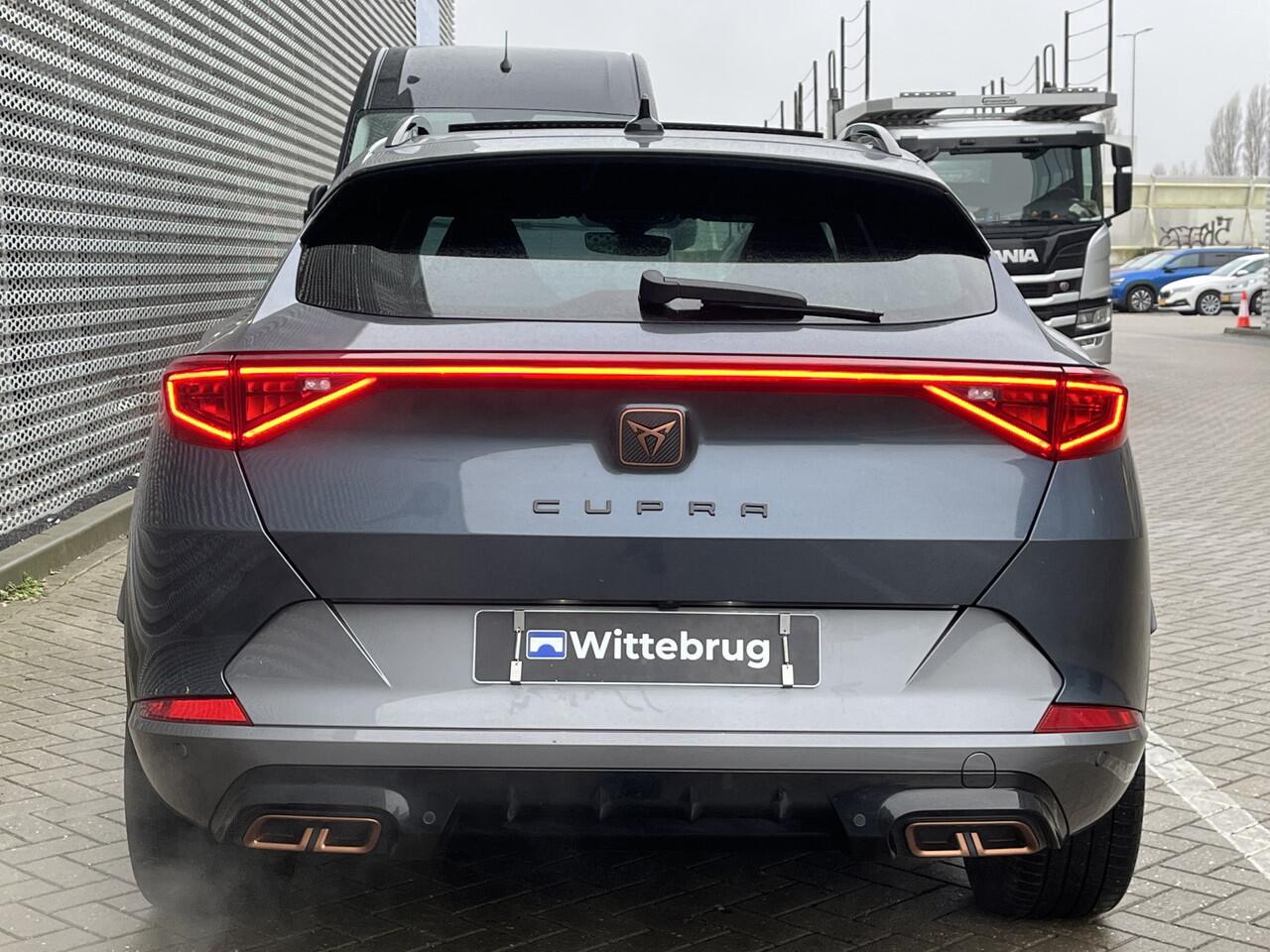 Cupra Formentor 1.4 e-Hybrid 245PK DSG Performance / Fabrieksgarantie tot 2028 of 80000km / Panoramadak / Memory Seat / Supersport stuur / 360 Camera / Elek Achterklep / Dode Hoek / 19"LMV **