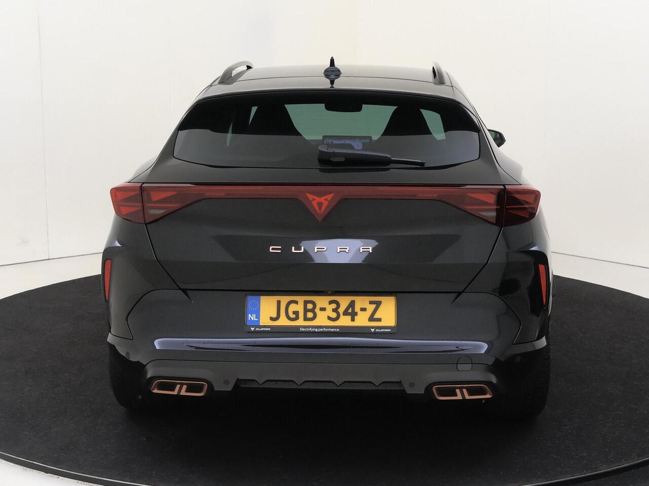 Cupra Formentor 1.5 TSI e-Hybrid VZ Performance | Sennheiser audio | Carplay | Dodehoek sensor | 360 camera | Adaptive cruise control | Navigatie