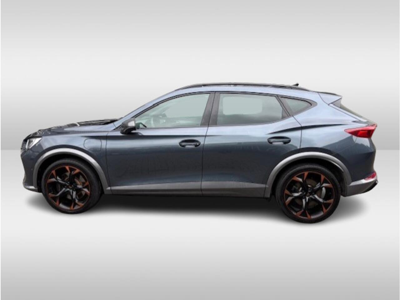 Cupra Formentor 1.4 e-Hybrid VZ Black Edition DSG Automaat Panoramadak / Lederen interieur / Memoryseat / 360 Camera / 19"LM Velgen