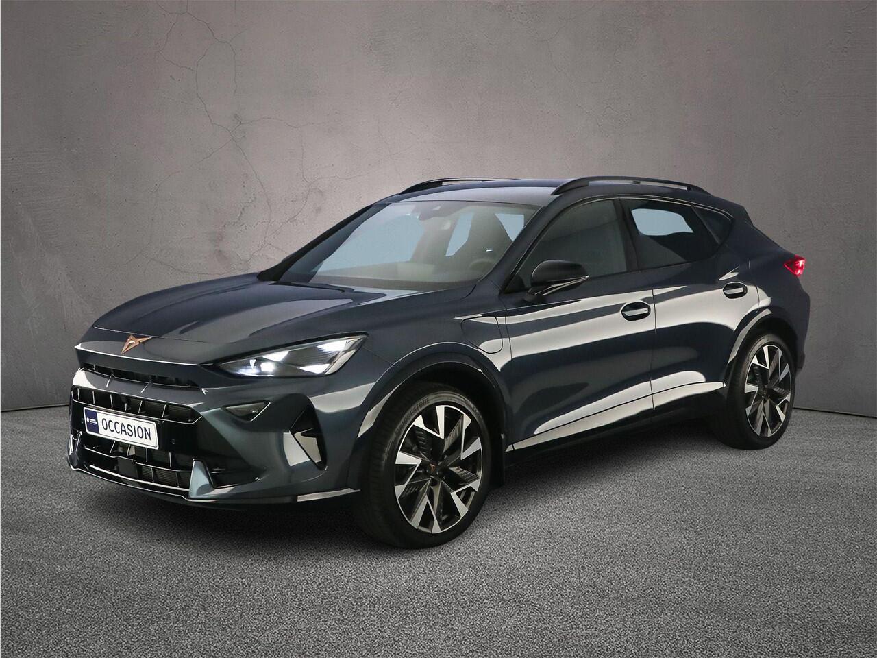 Cupra Formentor VZ Performance 1.5 TSI e-Hybrid 272pk DSG Automaat Adaptive cruise control, Elektrische achterklep, Achteruitrijcamera, Stuurwiel verwarmd, LED koplampen, Stoelverwarming