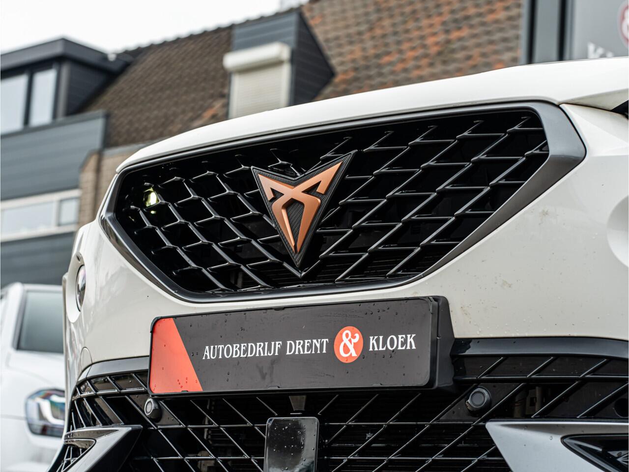 Cupra Formentor 1.4 e-Hybrid VZ Performance 245 PK SCHAALSTOELEN CAMERA 19 INCH BLACK OPTIC