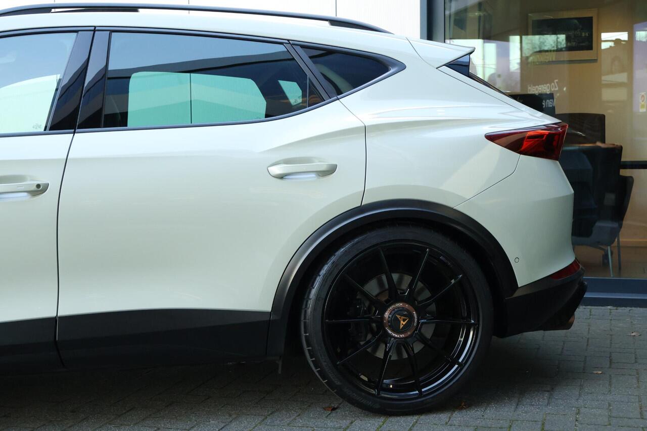 Cupra Formentor VZ5 2.5 TSI Taiga Grey 625/999 / Carbon / Beats / Panorama