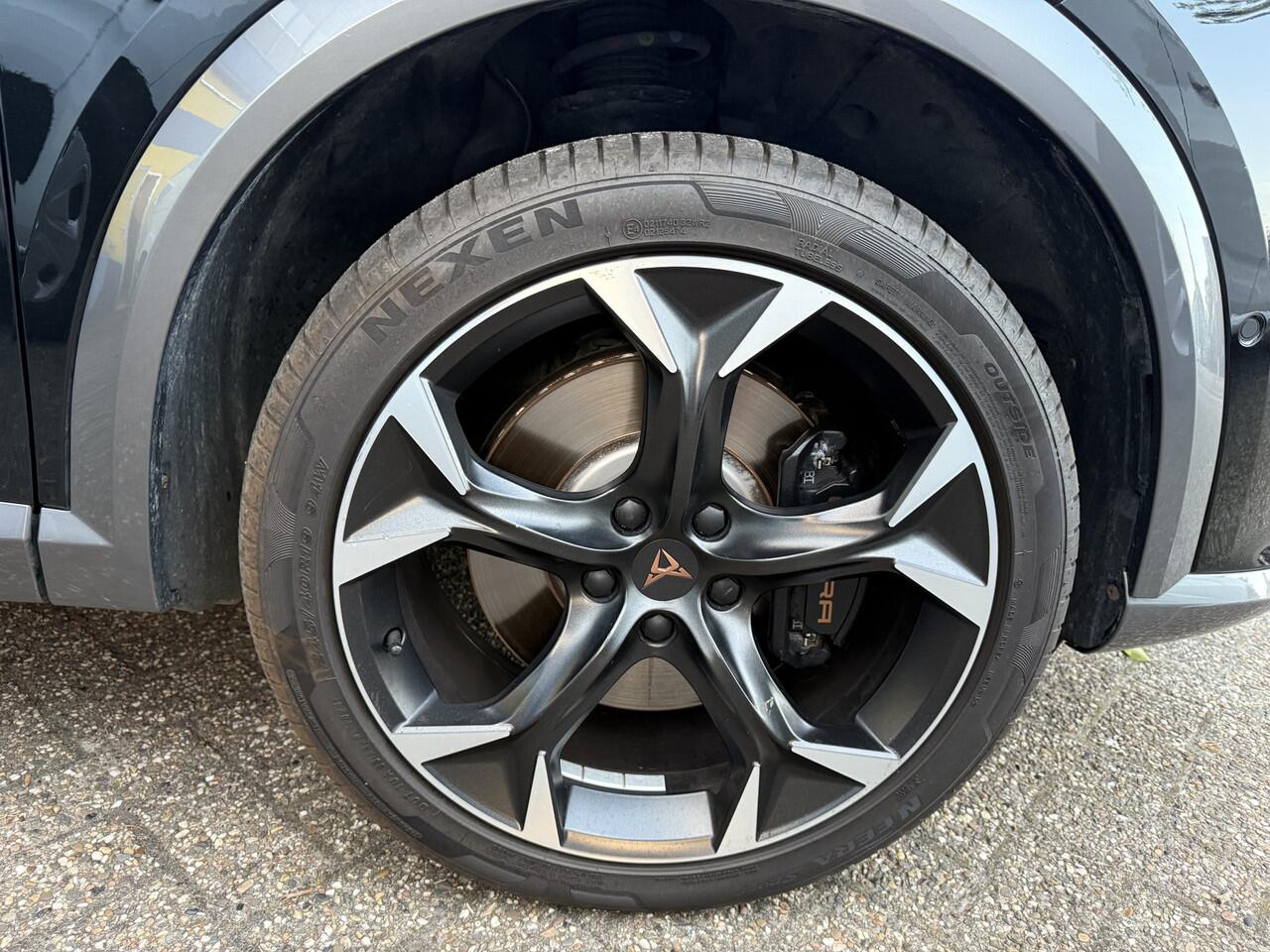 Cupra Formentor 1.4 e-Hybrid VZ Performance | 245 pk / 180Kw gecombineerd | | verwarmde stoelen + stuurwiel | half leder bekleding | Apple Carplay/Android Auto |