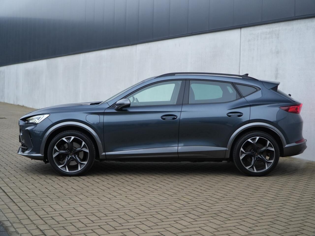 Cupra Formentor VZ 1.4 e-HYBRID 245 PK | Navi | Carplay | Trekhaak | Camera | 19