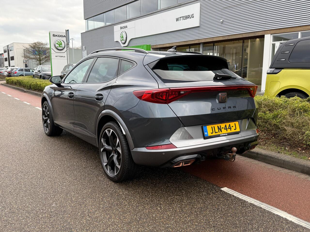 Cupra Formentor 1.4 e-Hybrid VZ Performance / PANODAK / 360"CAMERA / NAVI / Sportstoel / 19"LMV